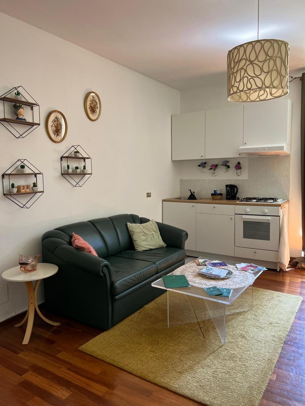 Appartamento In Villa Storica Oleggio Castello Exteriör bild