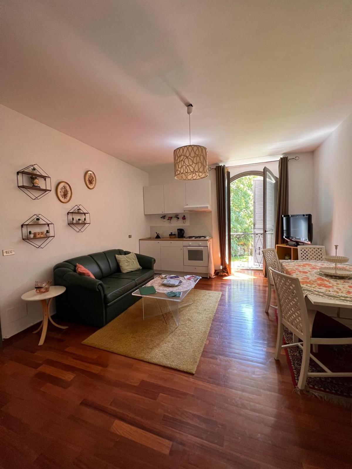 Appartamento In Villa Storica Oleggio Castello Exteriör bild